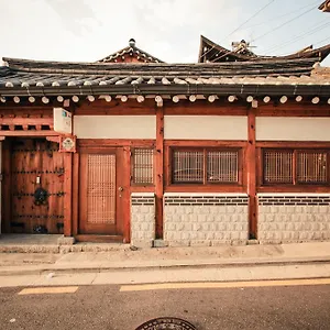 Bukchonmaru Hanok Guest house Seoul