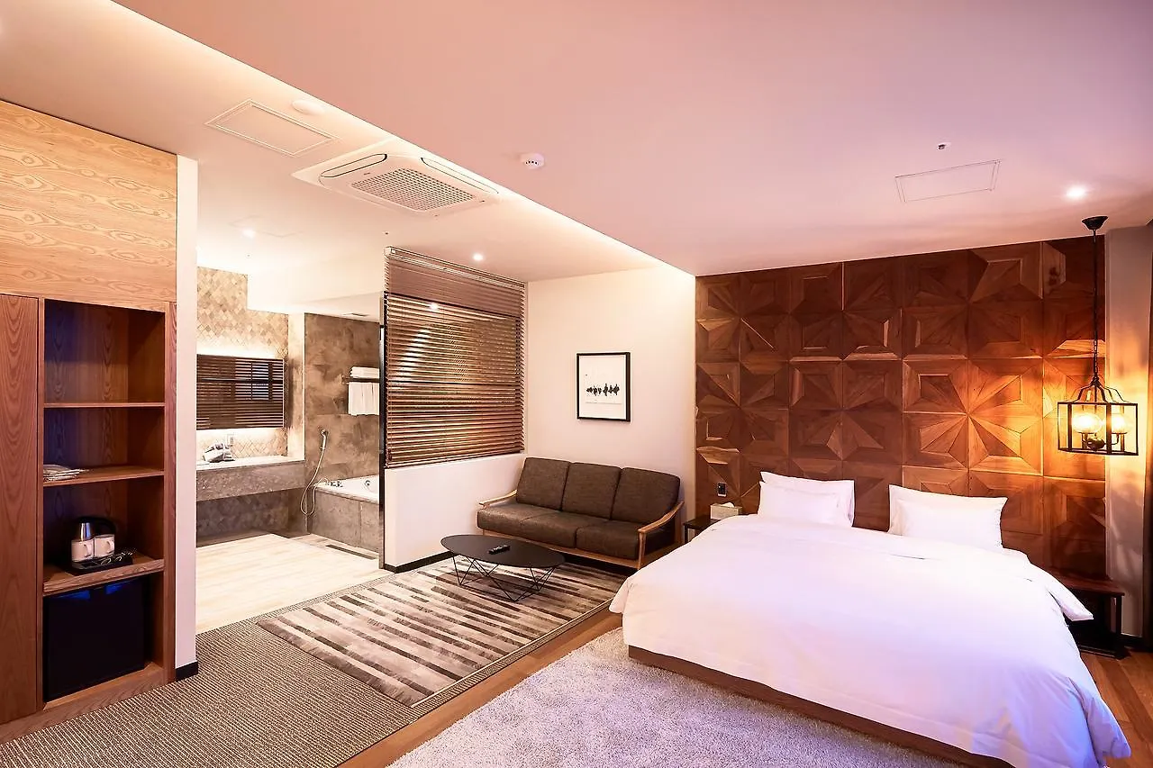 Hotel Laon Ciudad Metropolitana de Ciudad Metropolitana de Busan 3*,  Corea del Sur